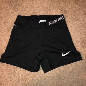 Black nike pro